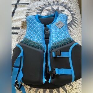Exxel Outdoors adult, small/medium life jacket